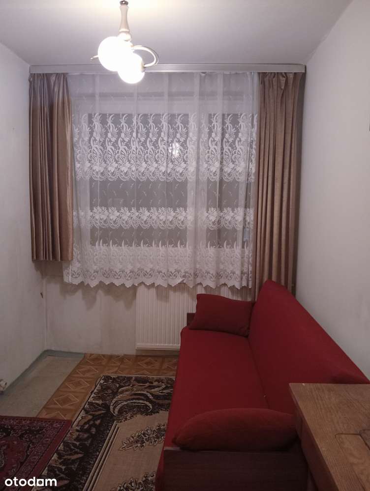 *Trzy pokoje na Sielcu* Zobacz* Warto-2