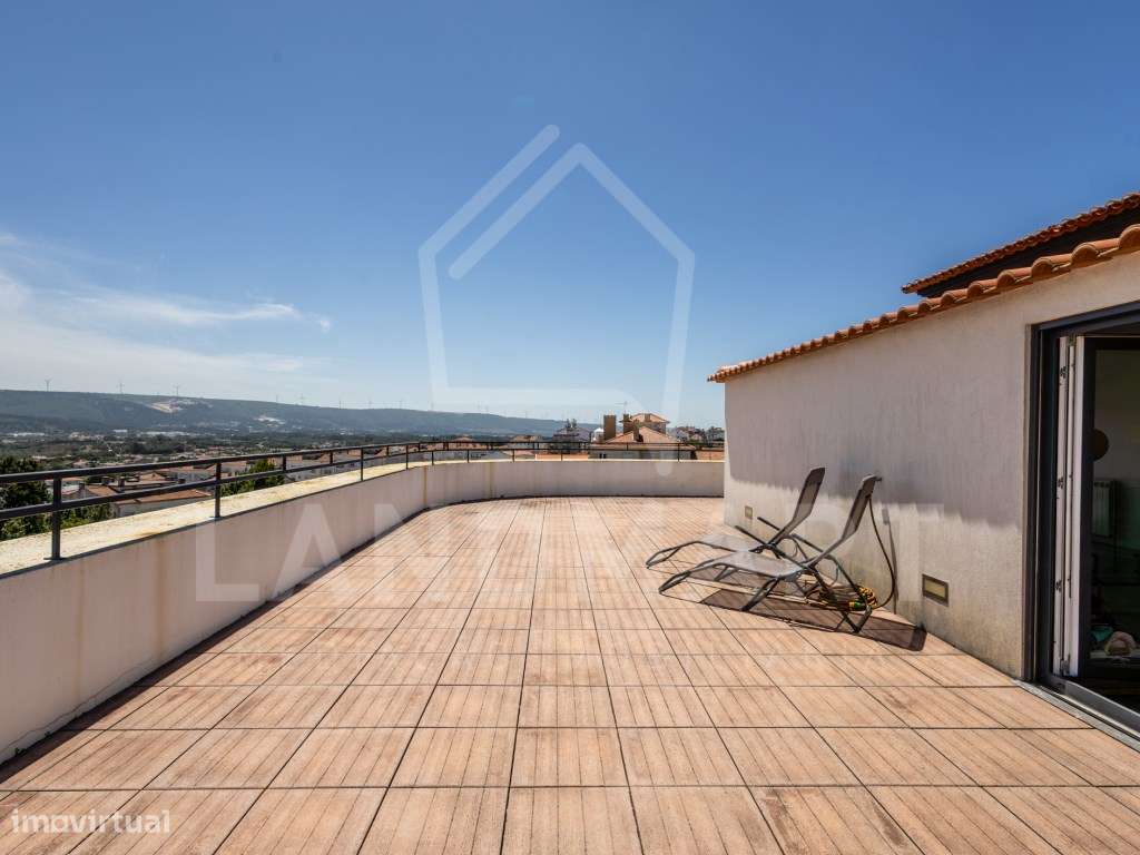 Apartamento T3 Duplex, Centro de Turquel-54
