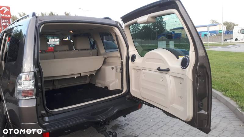 Mitsubishi Pajero 3.2 DID Elegance - 7