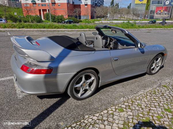 Porsche 996 Carrera - 11