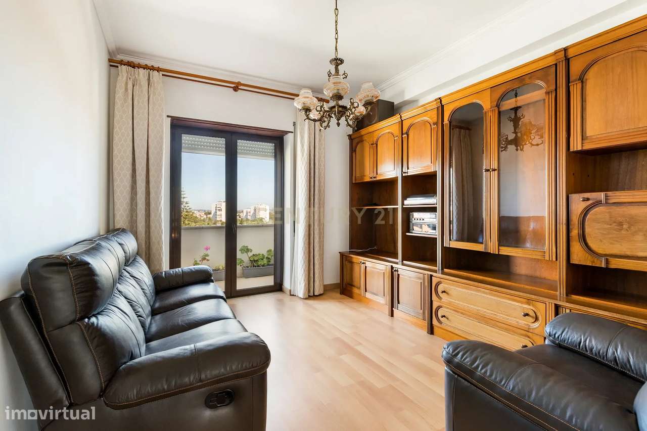 T2 Espaçoso com Varandas e Vista Mar – Quinta das Palmeiras, Oeiras - Grande imagem: 5/14