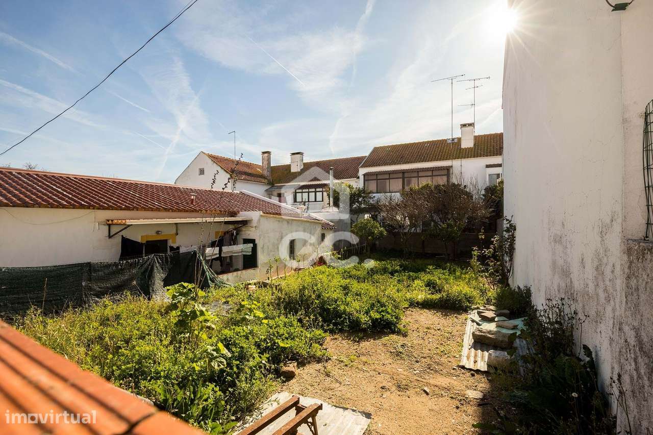 Terreno de 150m²com Projeto Aprovado para Moradia T3  | Bairro do Frei - Grande imagem: 4/21