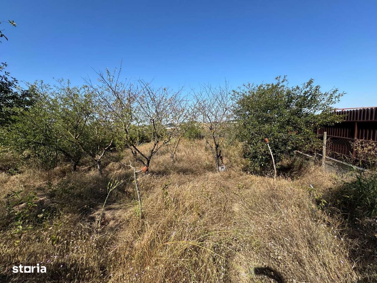 Cabana din lemn+ teren 2000 mp , 105.000 Euro negociabil, zona Metro - Imagine principală: 5/10