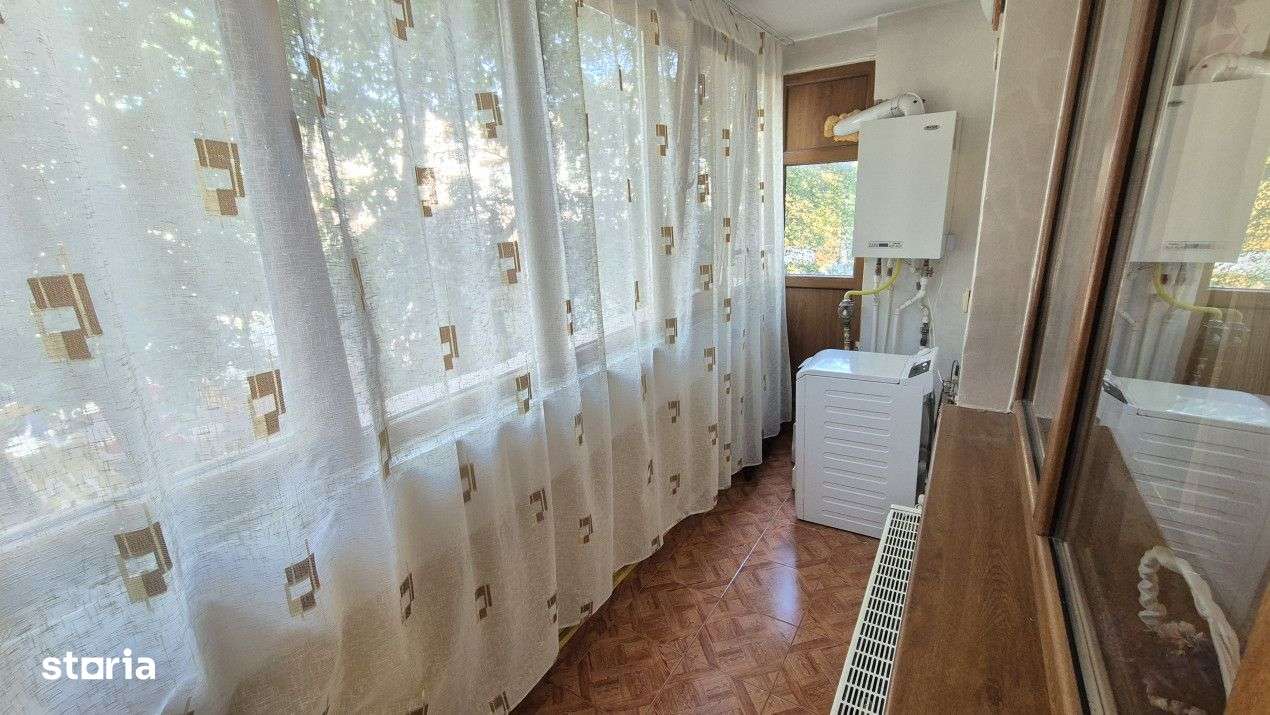 Vanzare apartament 2 camere, et.1,  zona 8 Mai - Imagine principală: 3/10