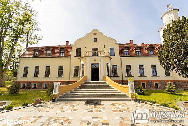 Słowieńsk - pałac z zabytkowym parkiem