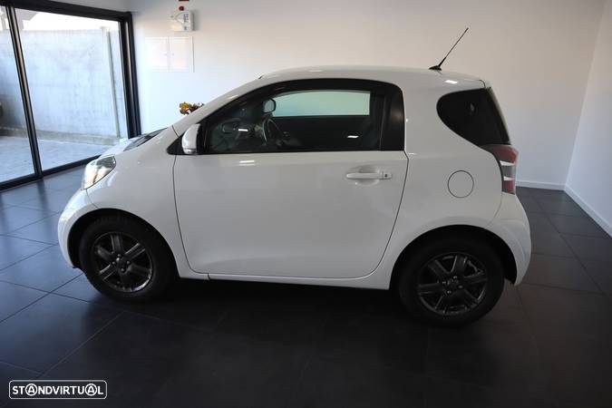 Toyota iQ 1.4 D-4D - 3