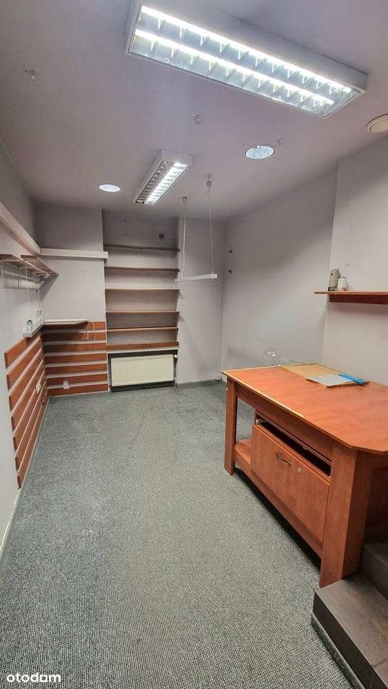 Lokal w Centrum idealny pod kancelarię.-6