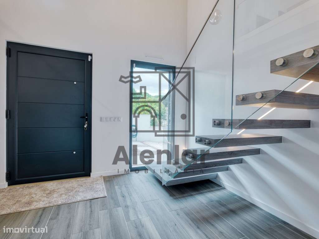 Moradia Contemporânea em Alenquer-12
