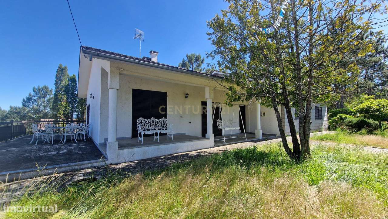 Moradia térrea com piscina e jardim próxima da cidade de Viseu - Grande imagem: 1/18