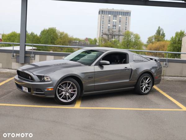 Ford Mustang 5.0 V8 GT - 9