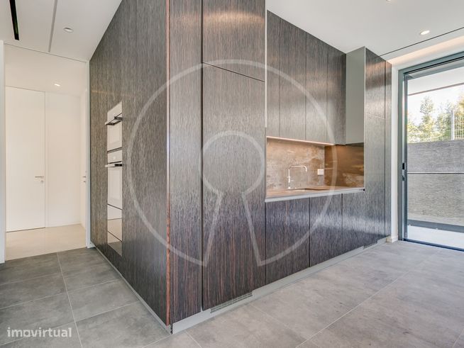 Luxuosa moradia T6 contemporânea em Birre-7