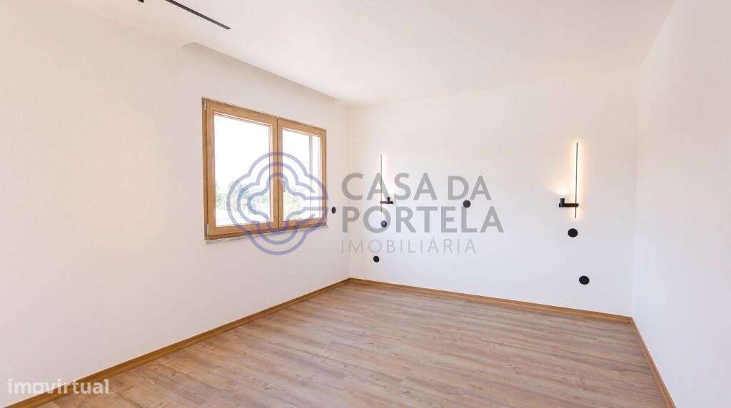 Moradia T4 com3 suites isolada-41