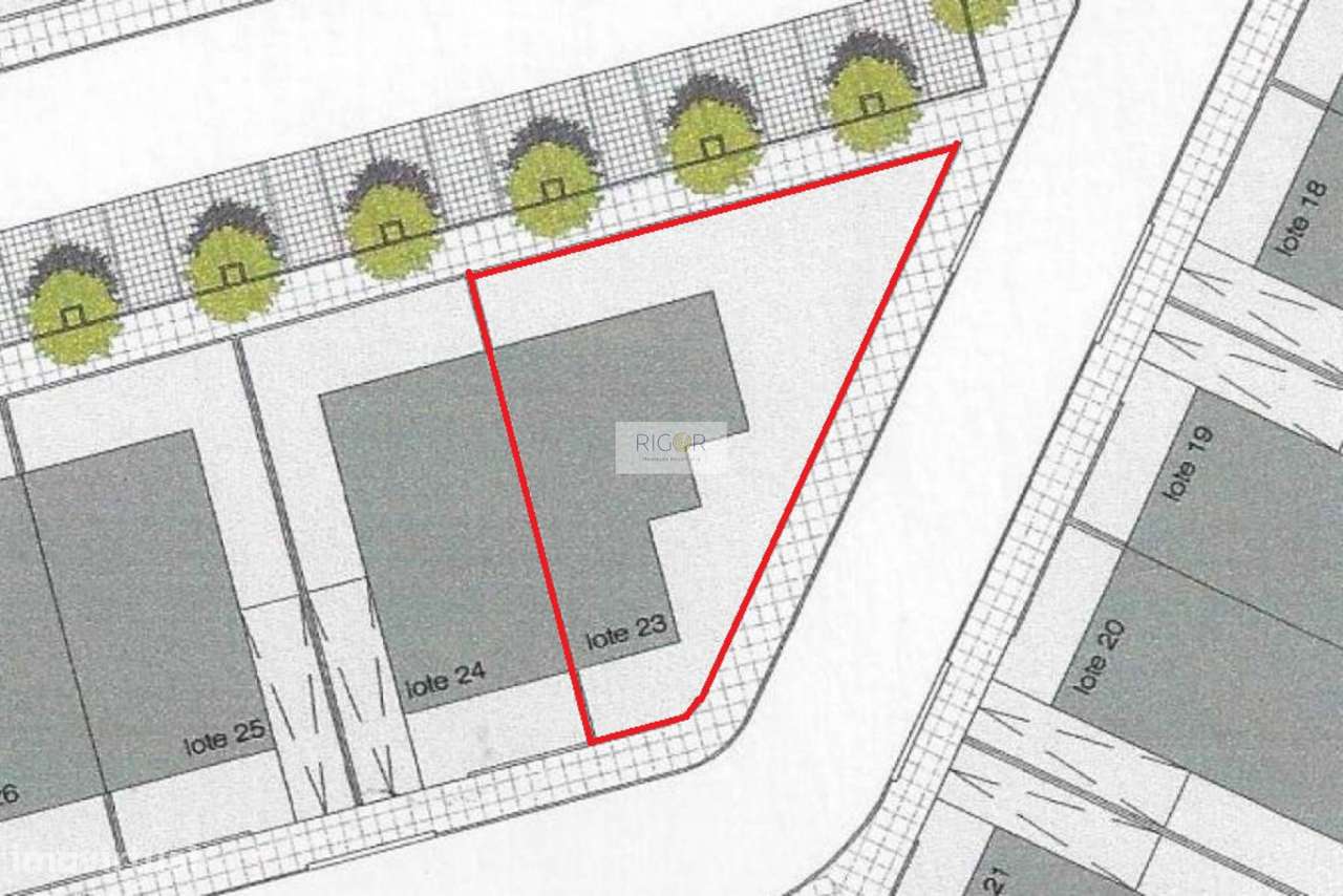 Terreno de 303m2 com viabilidade de construção de moradia T4 de 3 fren - Grande imagem: 5/8