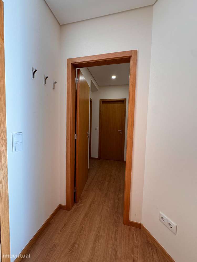 Apartamento T2 (Totalmente remodelado) Centro Póvoa de Varzim-15