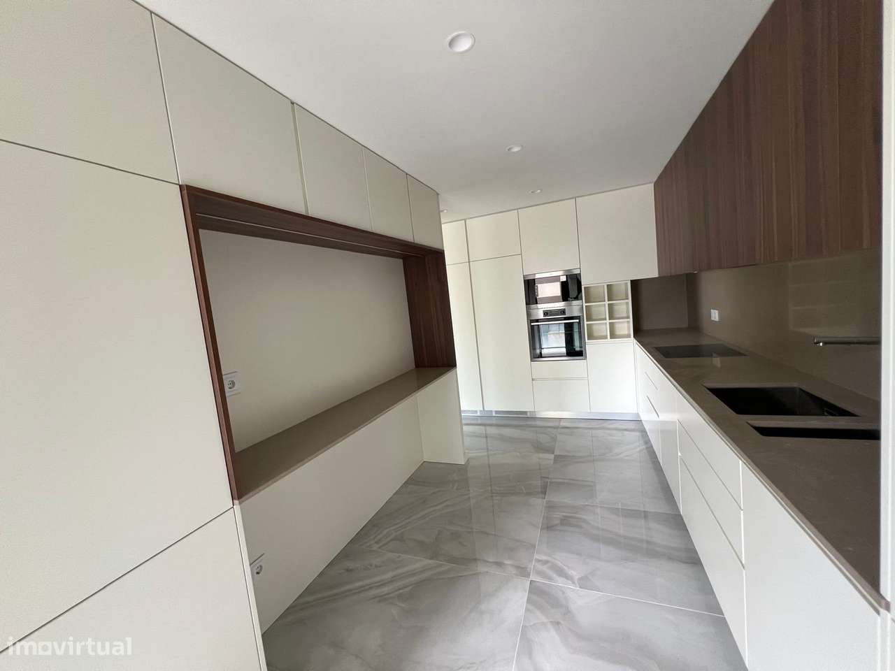 T 3 Novo V. N. Gaia  Av . República  Metro João de Deus Pronto Habitar-24
