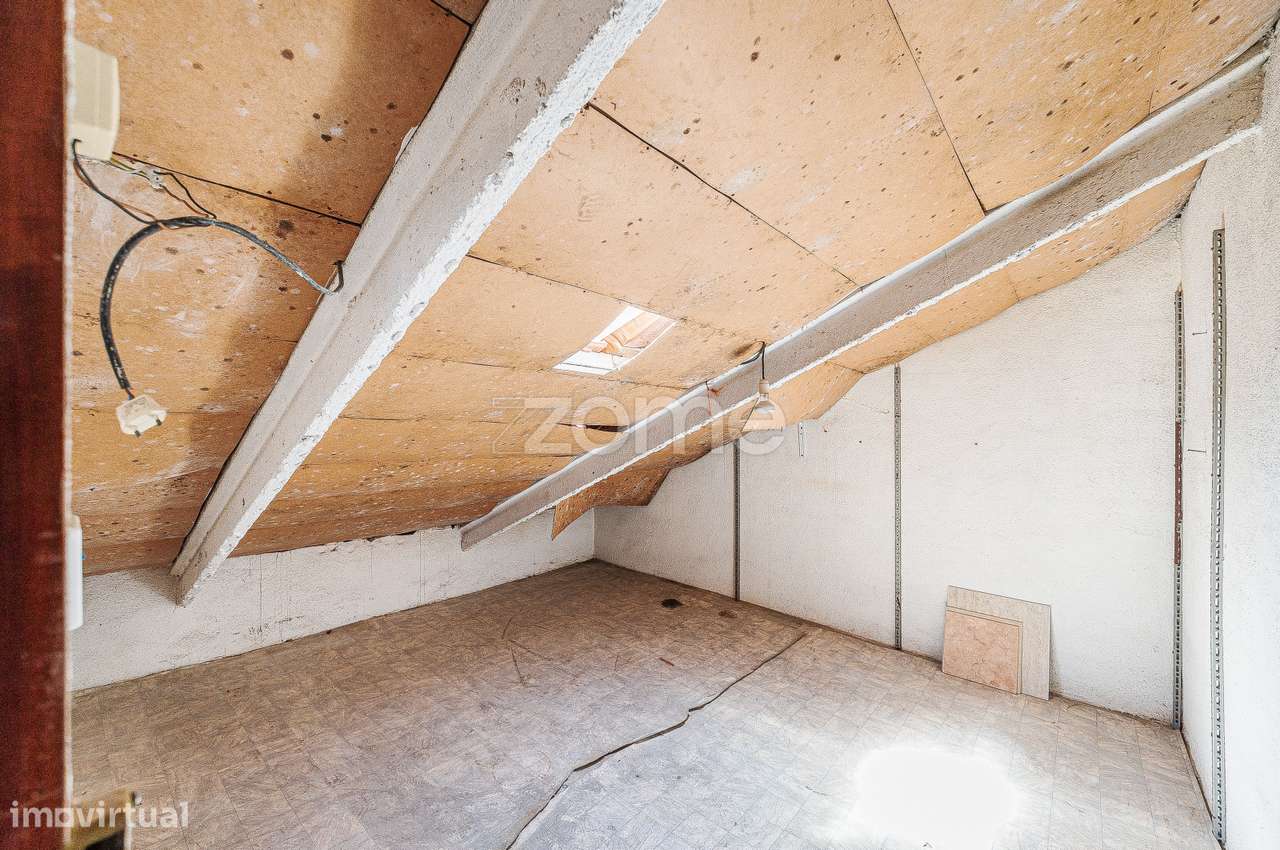 Apartamento T2 na Tapada das Mercês-34