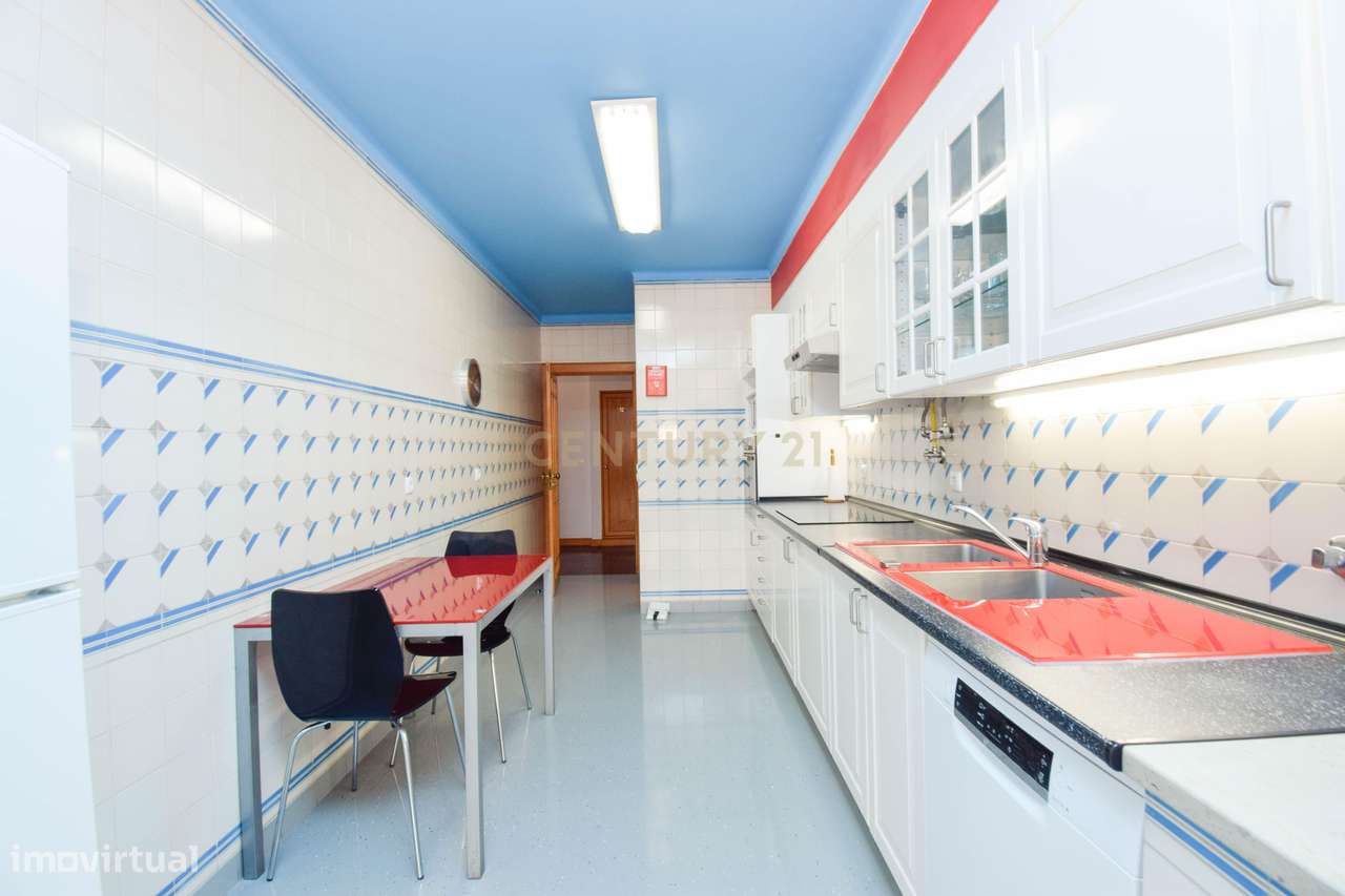 T2 com varanda, garagem e arrecadação – Cascais | Rua João Infante-28