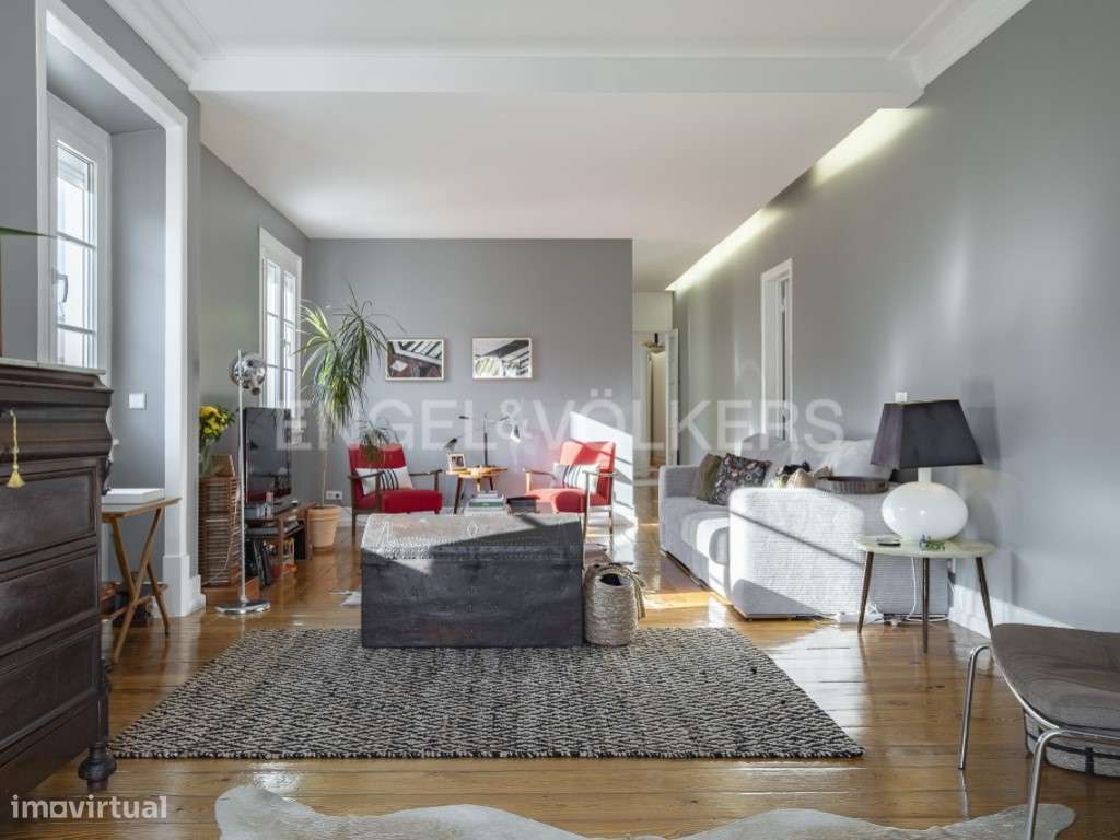 Apartamento T4 Renovado em Edifício Art Déco nos Anjos - Grande imagem: 5/35