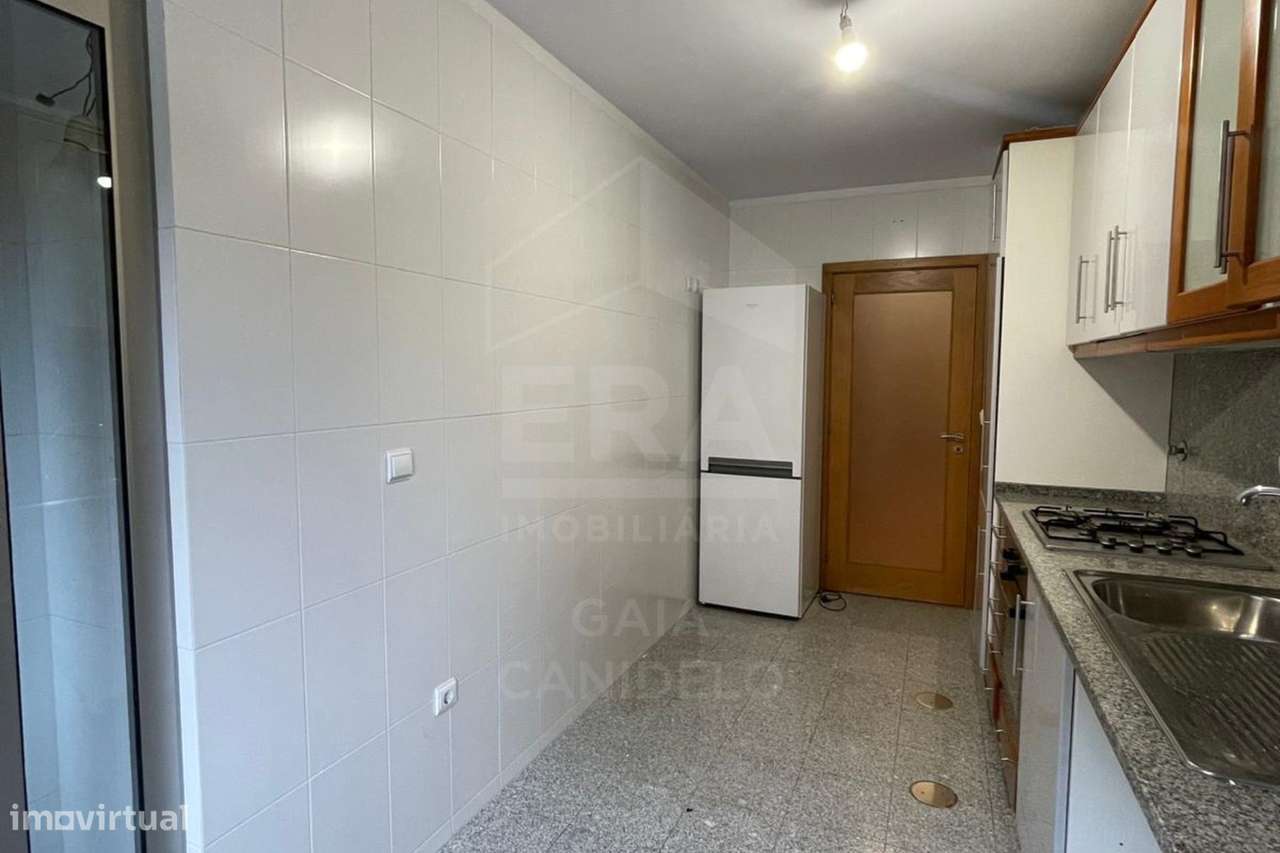 T2 em Condomínio Reservado no centro de Canidelo-9