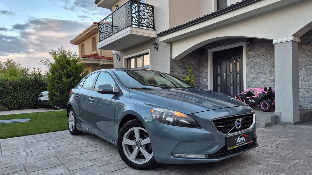Volvo V40 D2 R Design 2013