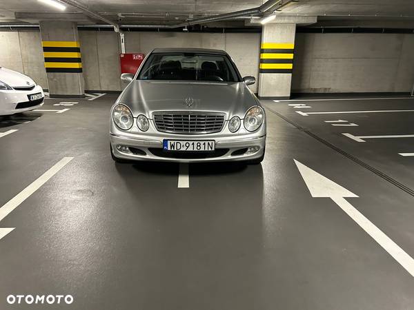 Mercedes-Benz Klasa E 500 Elegance - 22