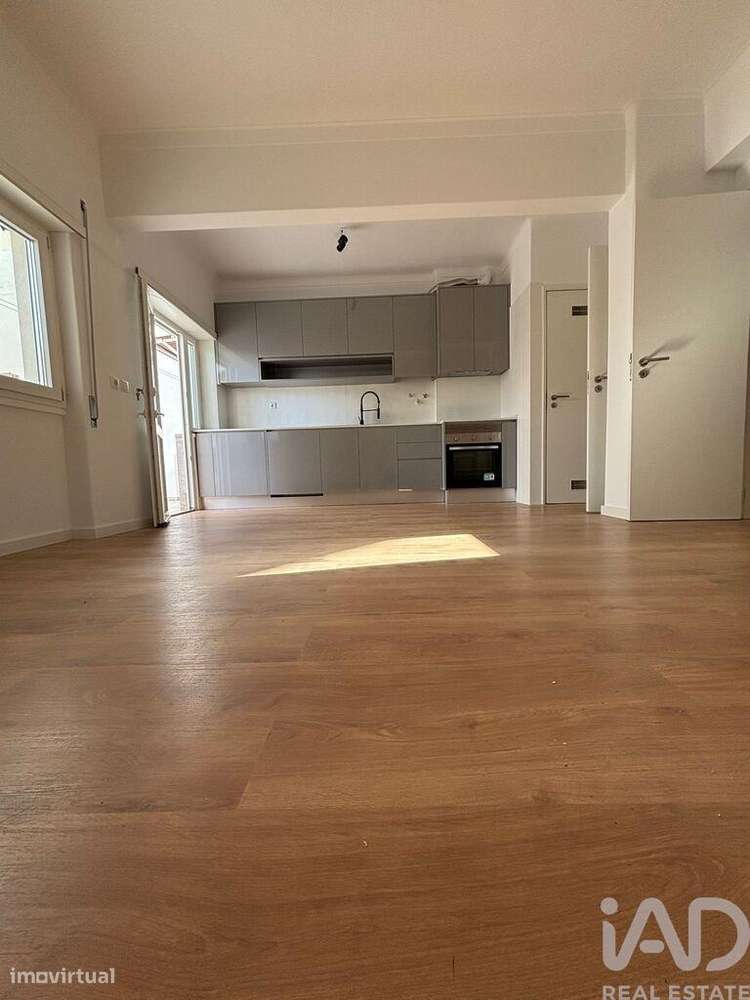 Apartamento T3 em Laranjeiro e Feijó de 149 m2 - Grande imagem: 4/29