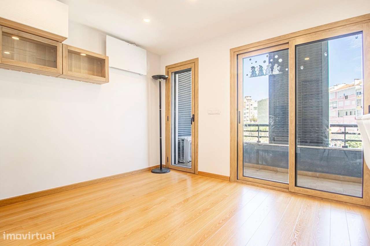 Apartamento, T1+1 Moderno na Venteira Amadora-5