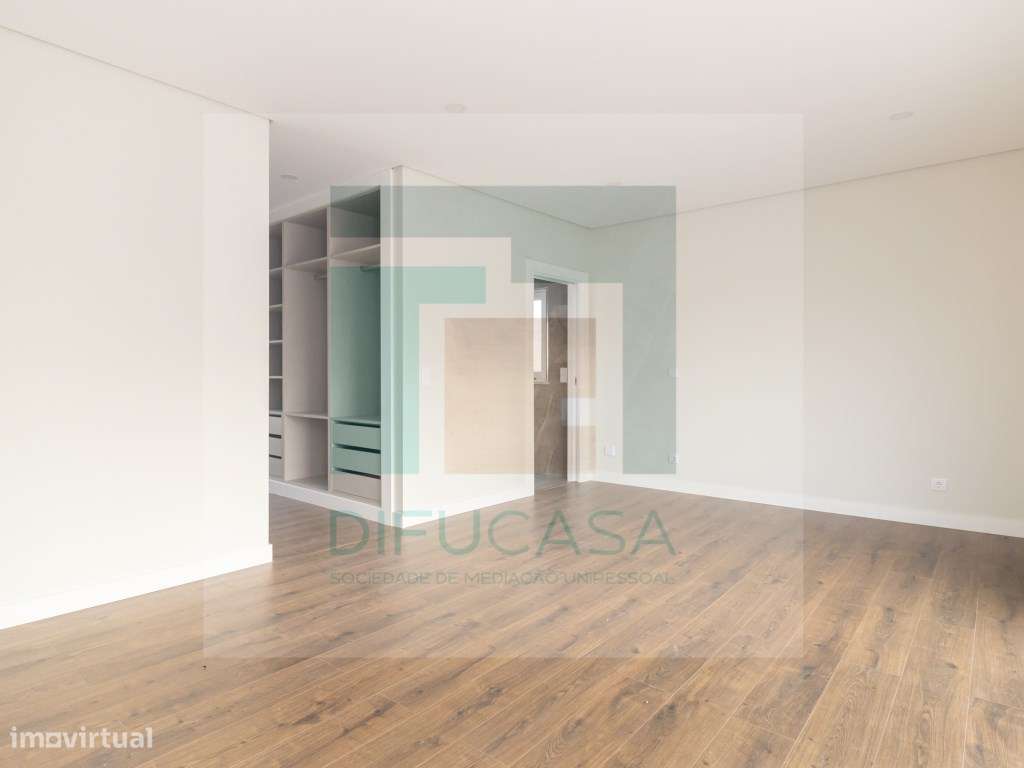 R128 Moradia T6 Azeitão-30