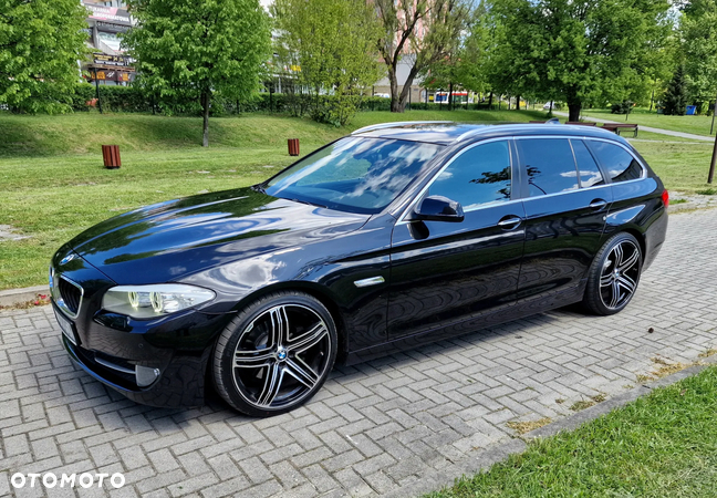 BMW Seria 5 520d Touring - 5