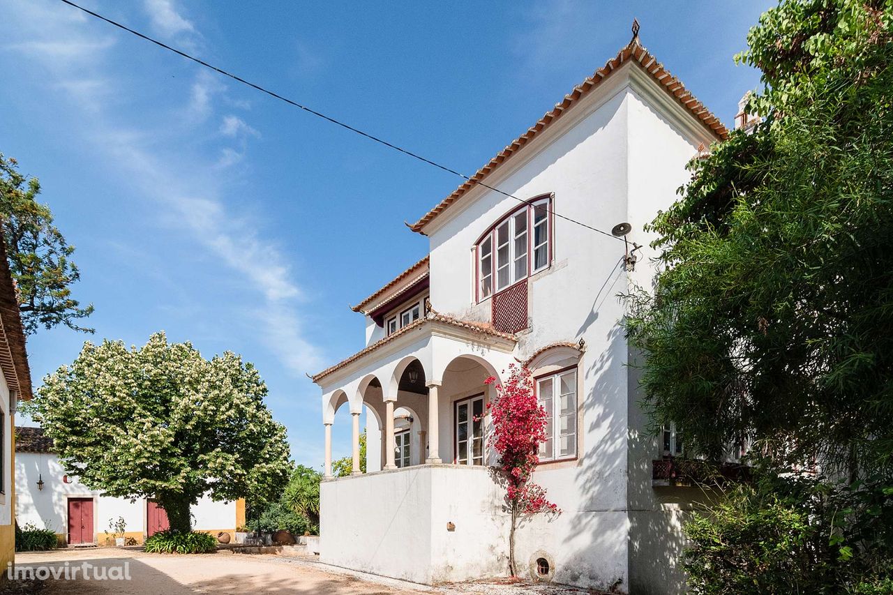 Quinta com palacete Raúl Lino em Torres Novas