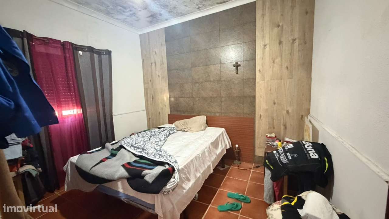 Andar de Moradia T2 c/ Suite, Logradouro e Garagem-26
