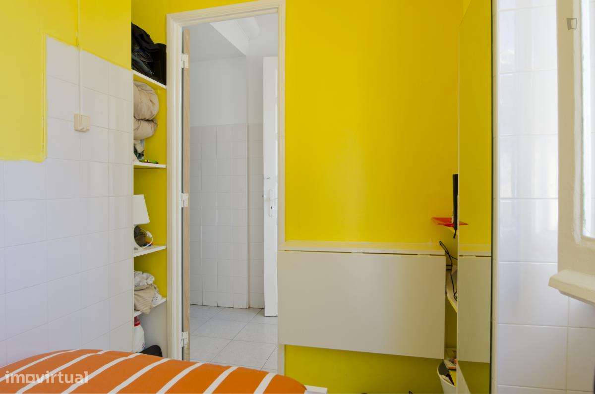 Quarto - localizado em Intendente Lisbon - Grande imagem: 4/20