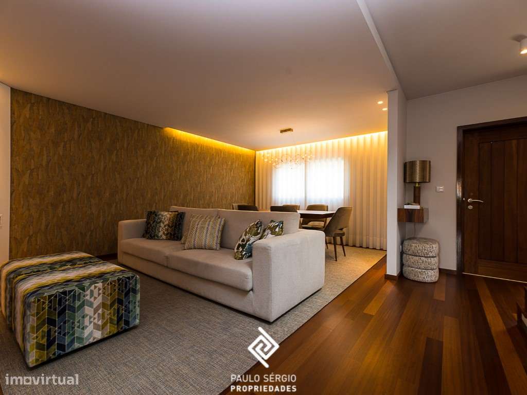 Luxuosa Moradia T3 em banda em Fermentões - Guimarães - Grande imagem: 5/34