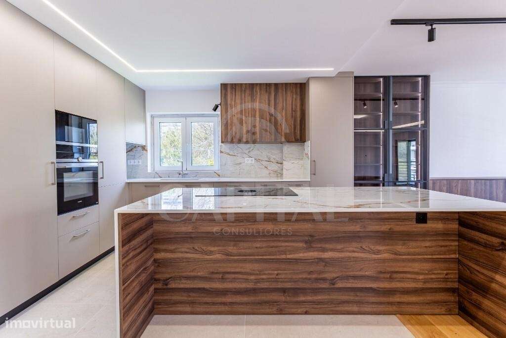 Apartamento T5 Duplex Exclusivo em Primeira Linha de Mar-10