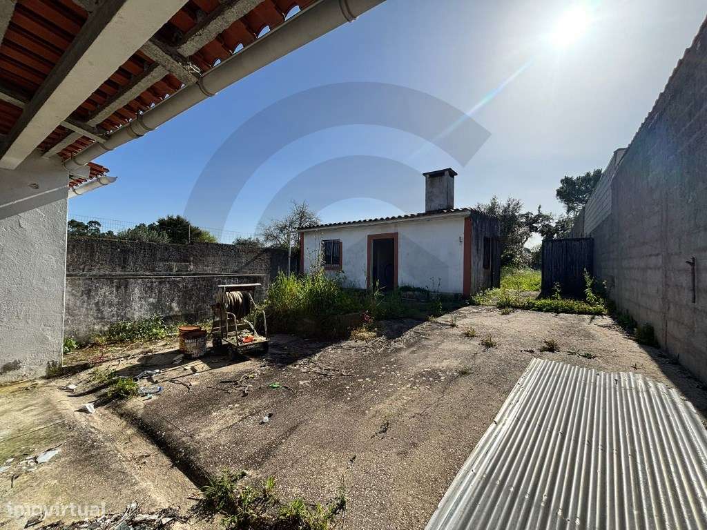 Terreno vedado com benfeitoria-6