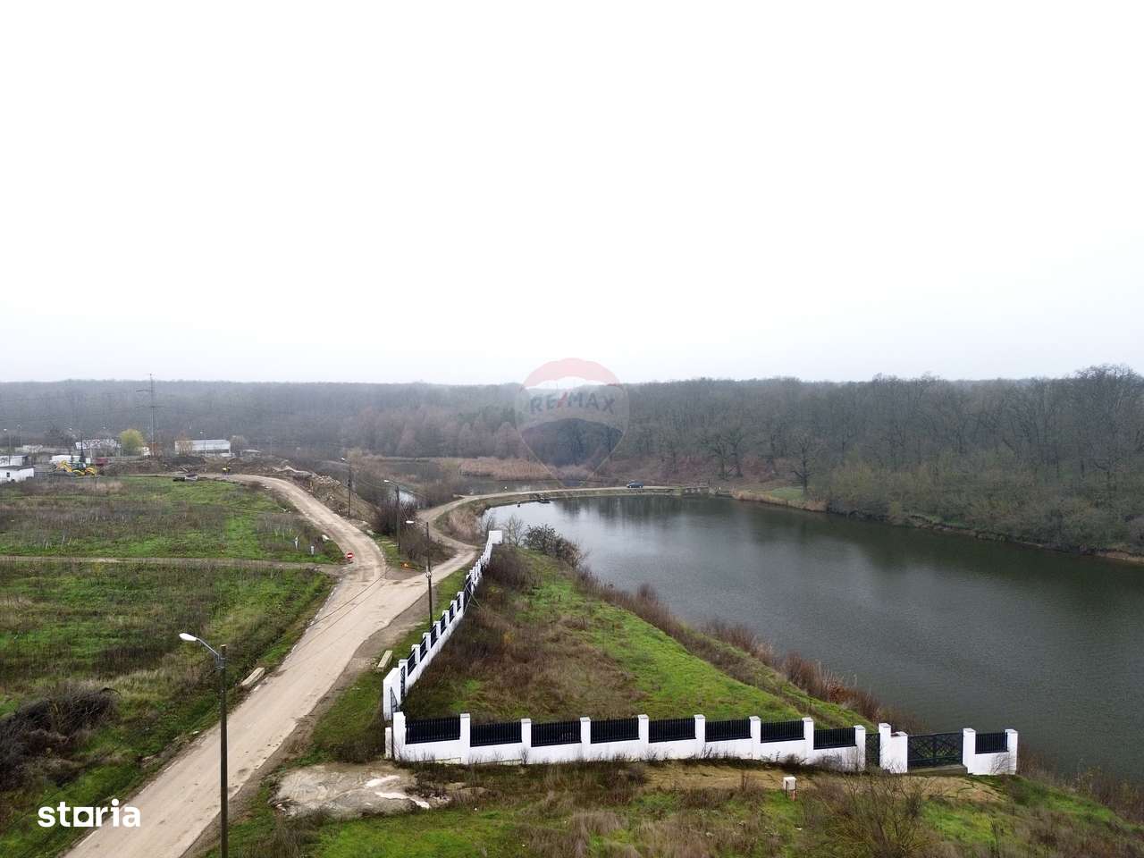 Teren intravilan de vanzare cu deschidere la lac, Branesti-6