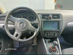 Volkswagen Jetta 1.2 TSI Comfortline - 3