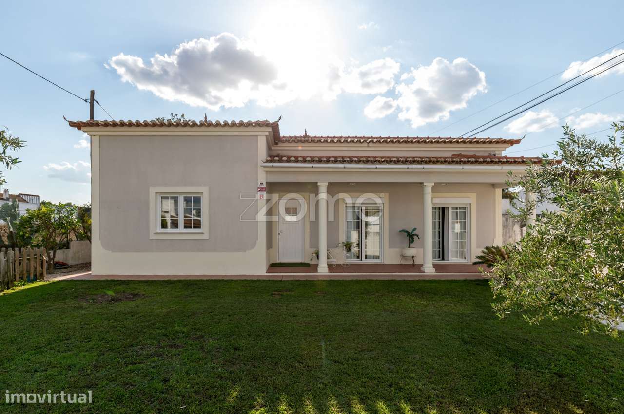 Moradia T3 + 3 com piscina em Fazendas de Almeirim - Grande imagem: 2/52