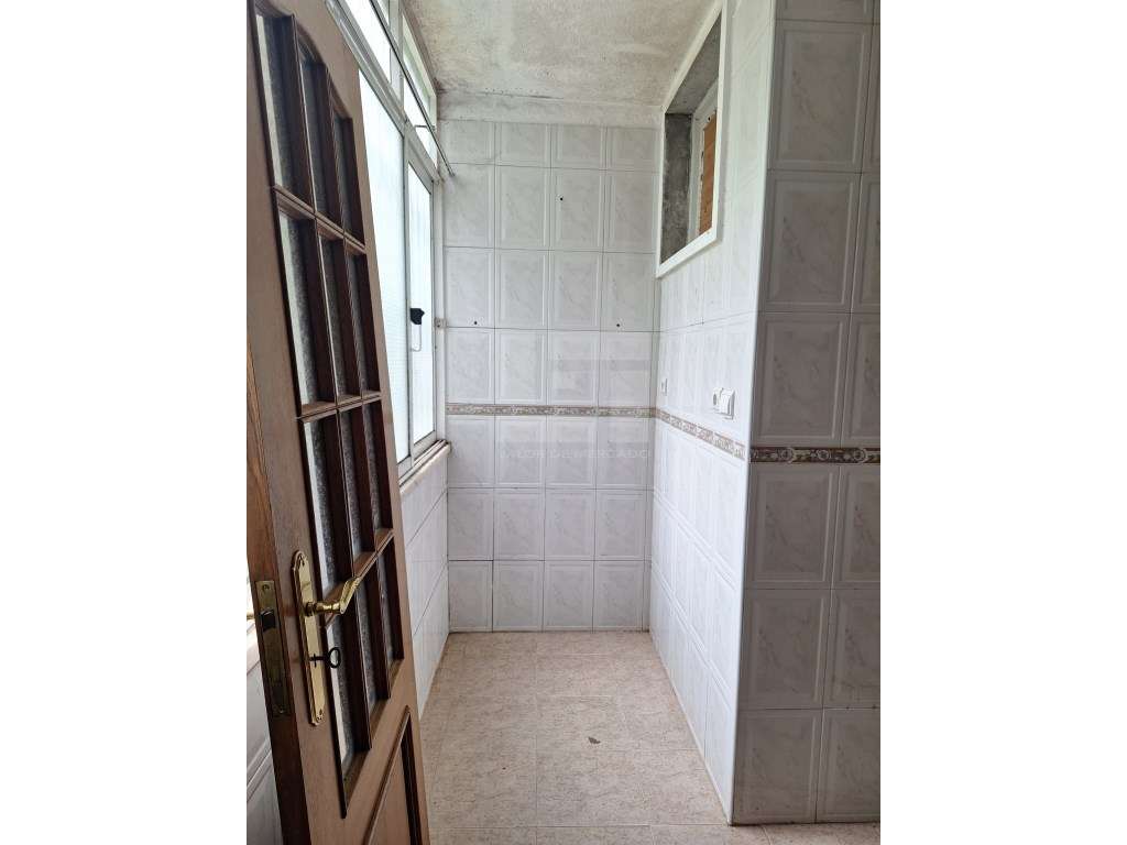 APARTAMENTO T2 - BENFICA _ RECUPERADO-5