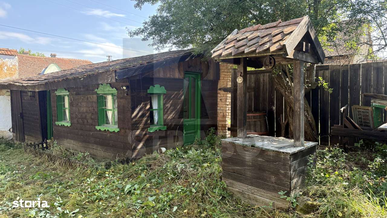 Casă unică de vânzare în Viscri la doar 250 m de casa regelui Charles-11