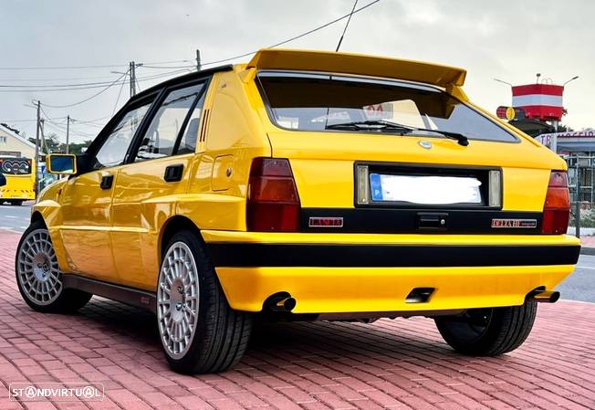 Lancia Delta 2.0 HF Integrale - 21