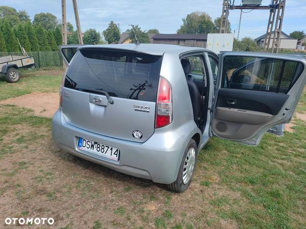 Daihatsu Sirion 1.3 - 5