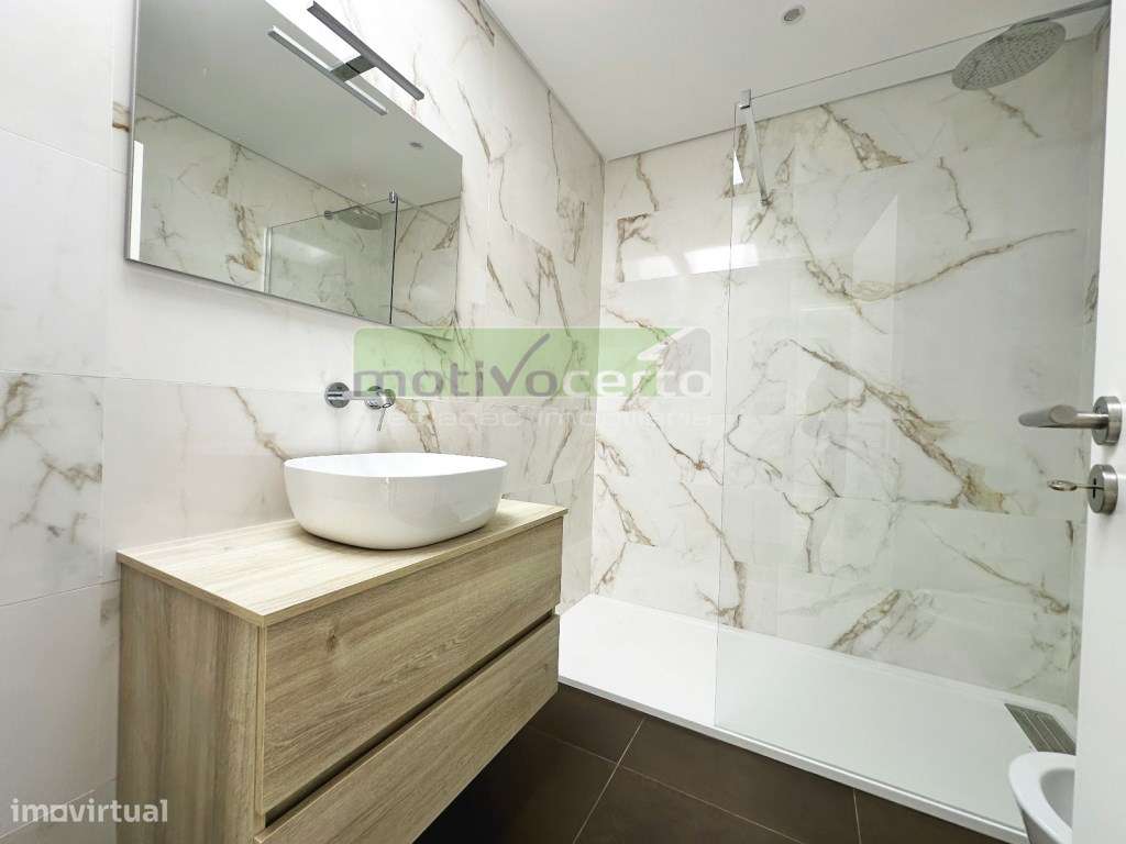 Moradia T3 Nova com Piscina e Garagem. Viva com Conforto em Leceia,...-11
