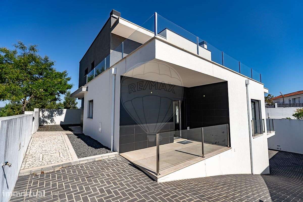 Moradia T4 para venda - Grande imagem: 2/33