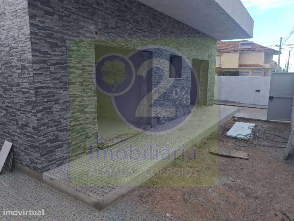 Moradia T3+1, Térrea - Grande imagem: 2/32