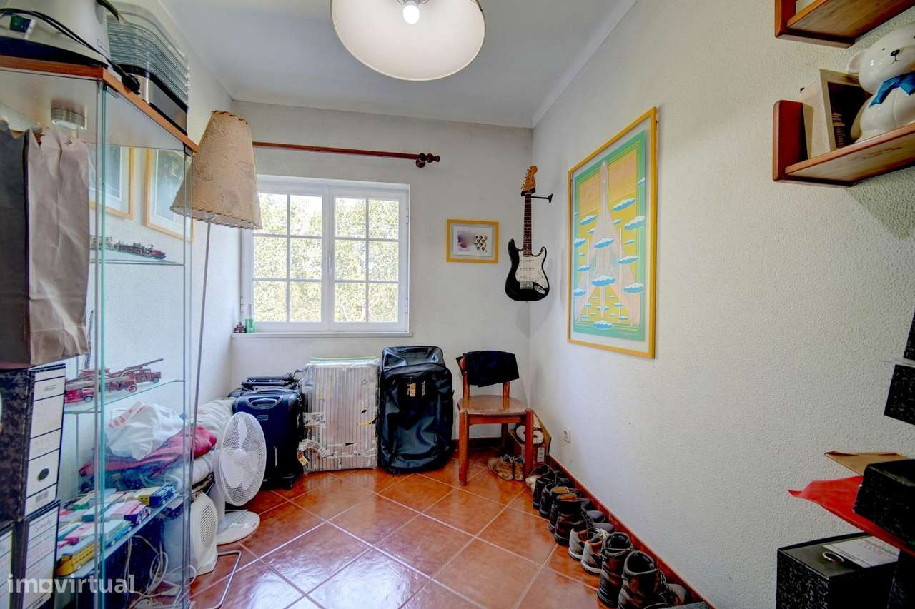 Quinta com Casa Tradicional com Piscina e Terreno de 8.800 m²-29