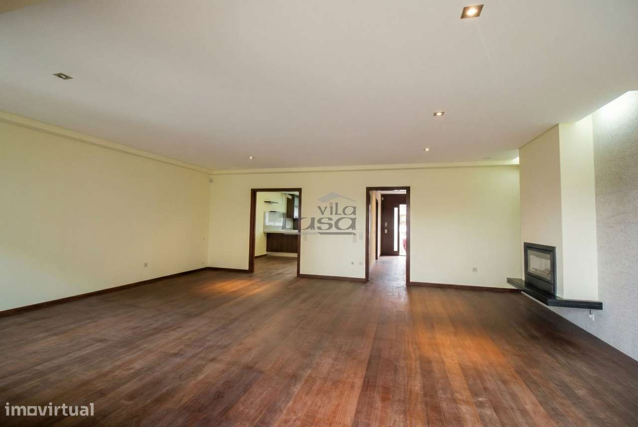 Moradia Nova T4 Centro de Vila Nova de Gaia garagem para 3 carros - Grande imagem: 2/26