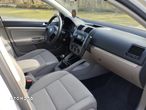 Volkswagen Golf V 1.9 TDI DPF BlueMot Comfortline - 25