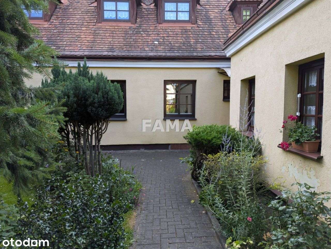 2-pok., 45 mkw, teren zamknięty z mnóstwem zieleni - Pełny obrazek: 3/16