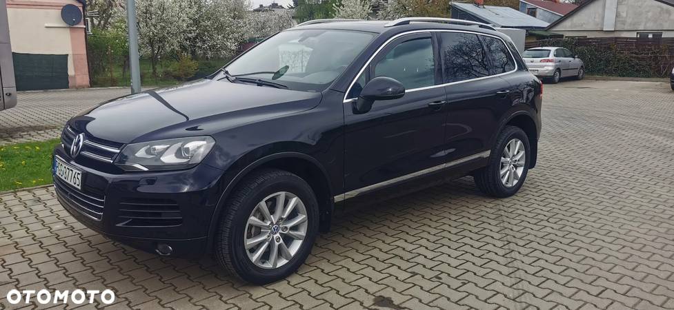 Volkswagen Touareg - 1